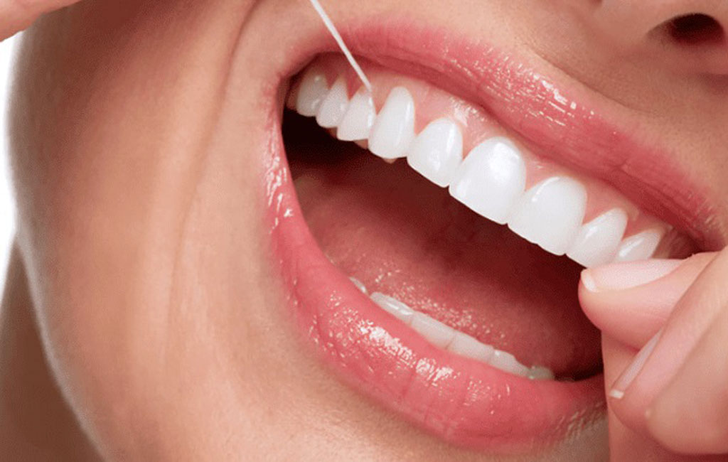 استفاده از نخ دندان از چه سنی باید شروع شود؟